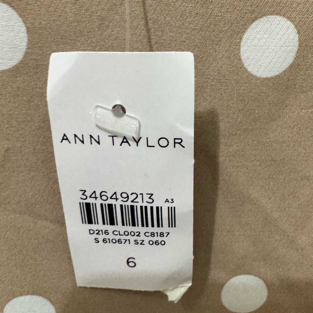Ann Taylor Polka Dot Short Sleeve Sheath Dress Size 6 - Picture 4 of 5